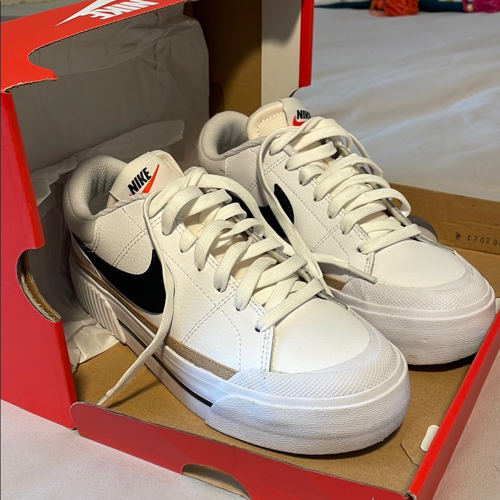 Nike Legacy Lift
